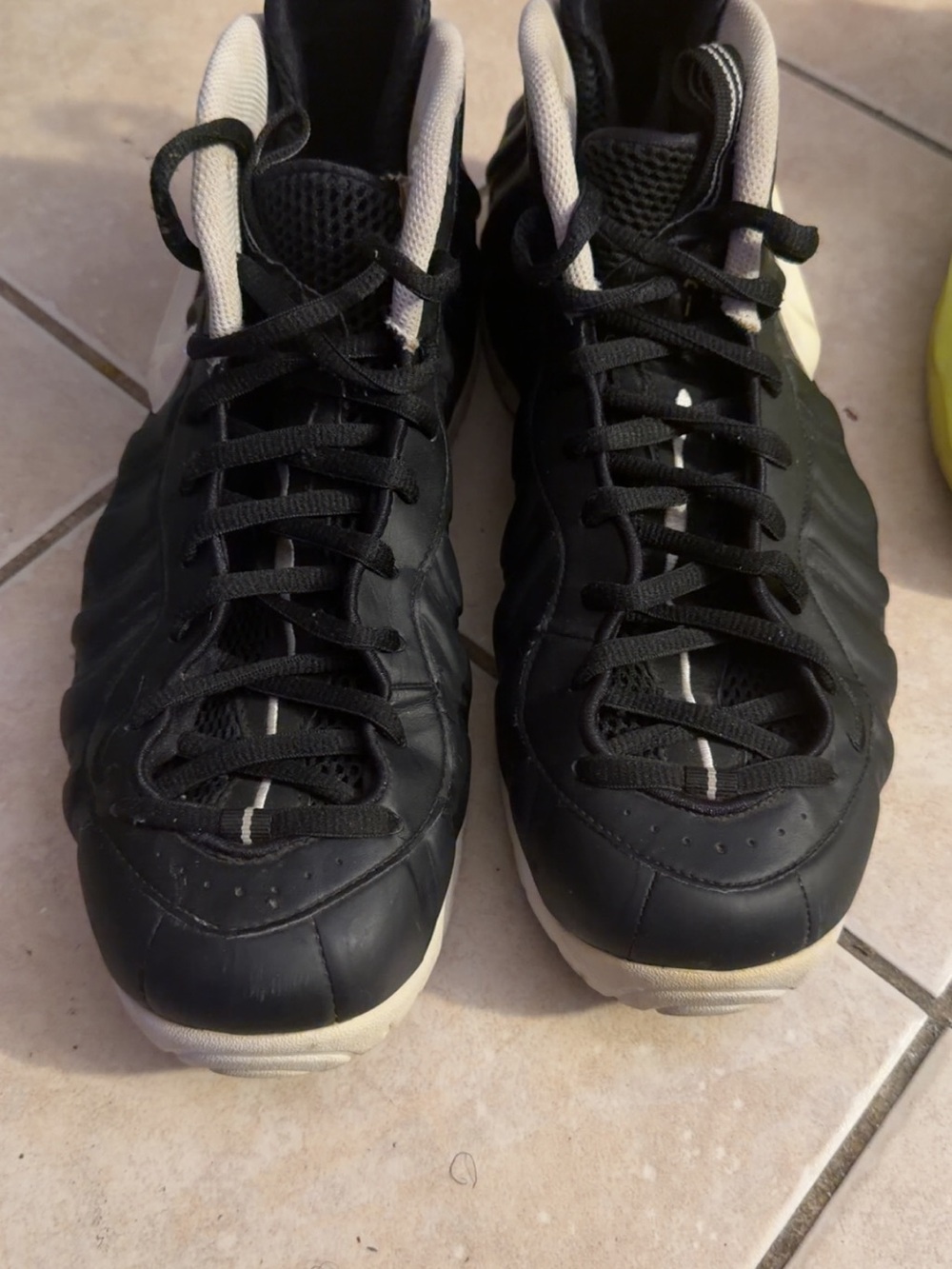 Nike Air Foamposite Black/White DR Doom Basketball Sneakers 624041 2016